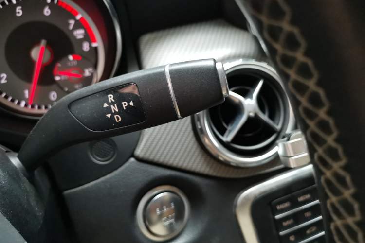 Used Mercedes-Benz GLA 2016 GLA 200 Fashion Model Gear Lever