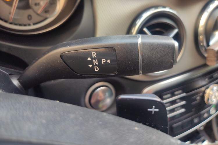 Used Mercedes-Benz GLA 2016 GLA 200 Sport Edition Gear Lever
