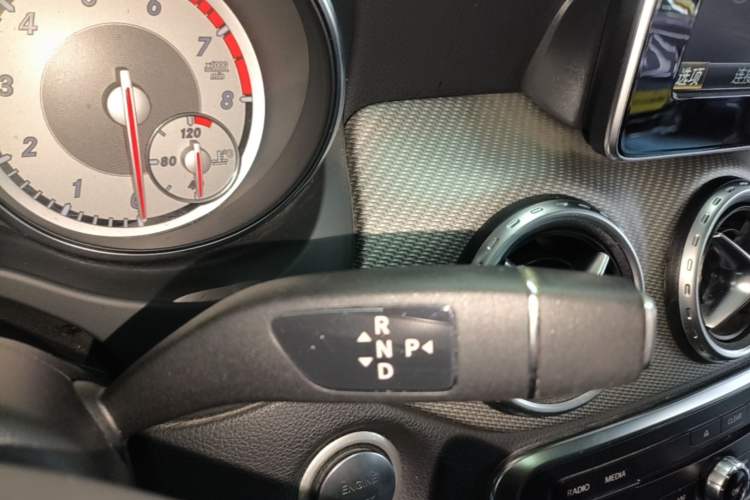 Used Mercedes-Benz GLA 2016 GLA 200 Sport Edition Gear Lever