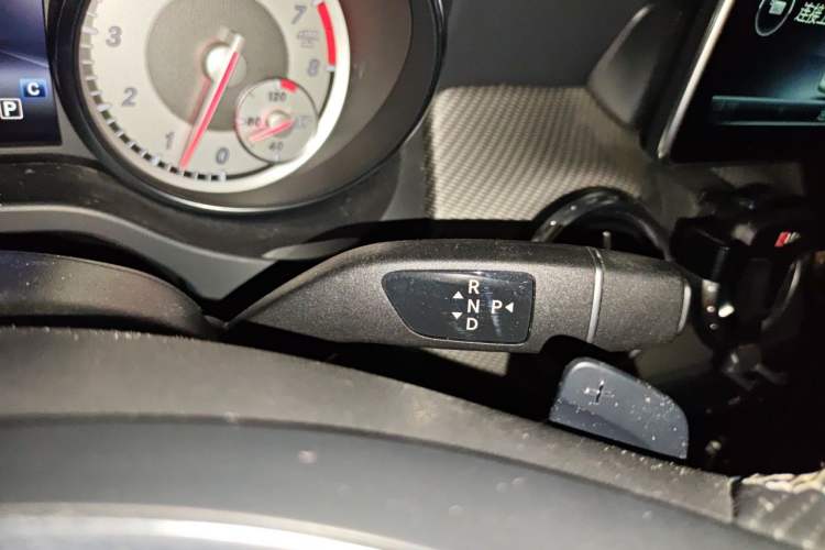 Used Mercedes-Benz GLA 2016 GLA 200 Fashion Model Gear Lever