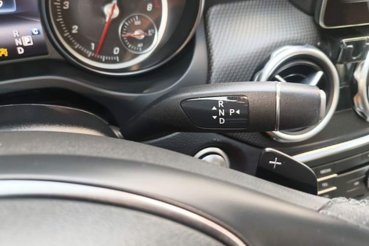 Used Mercedes-Benz GLA 2016 GLA 200 Fashion Model Gear Lever