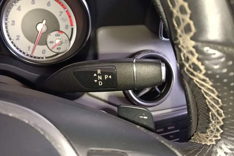 Used Mercedes-Benz GLA 2016 GLA 200 Fashion Model Gear Lever