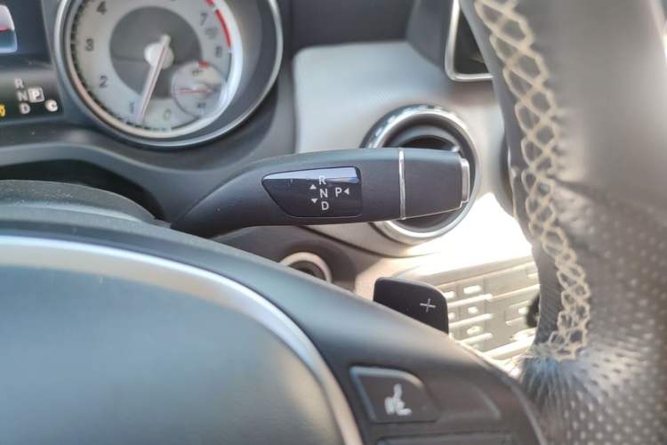 Used Mercedes-Benz GLA 2016 GLA 200 Sport Edition Gear Lever