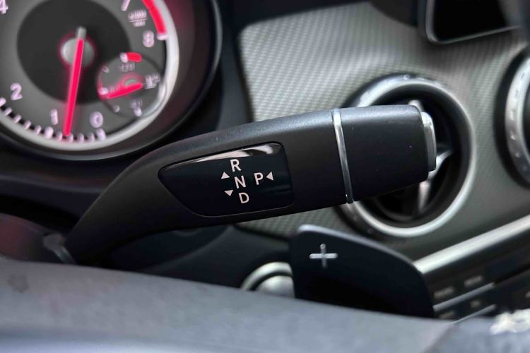 Used Mercedes-Benz GLA 2016 GLA 200 Fashion Model Gear Lever
