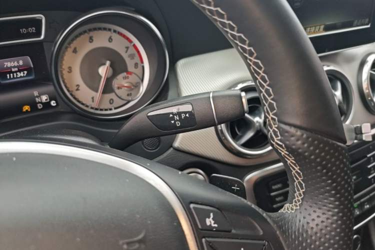 Used Mercedes-Benz GLA 2016 GLA 200 Fashion Model Gear Lever