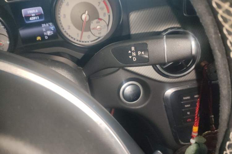 Used Mercedes-Benz GLA 2016 GLA 200 Sport Edition Gear Lever