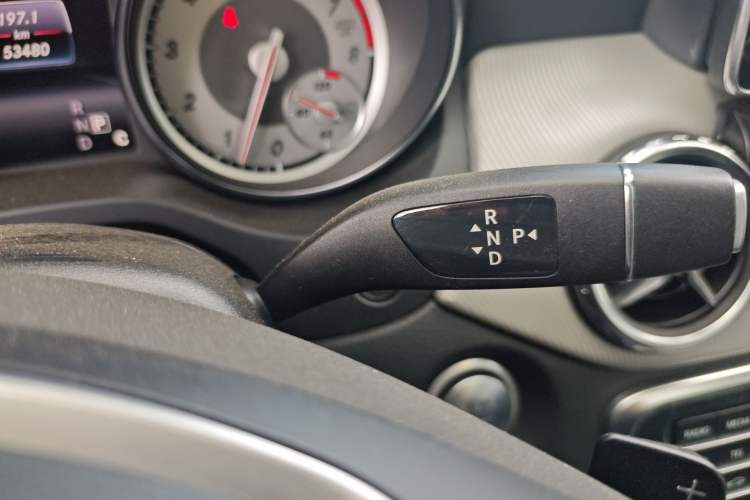 Used Mercedes-Benz GLA 2016 GLA 200 Fashion Model Gear Lever