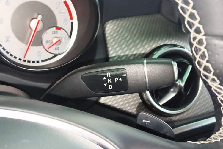 Used Mercedes-Benz GLA 2016 GLA 200 Fashion Model Gear Lever