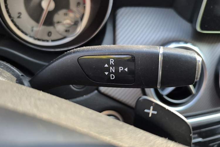 Used Mercedes-Benz GLA 2016 GLA 200 Fashion Model Gear Lever