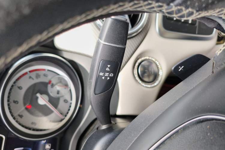 Used Mercedes-Benz GLA 2016 GLA 200 Sport Edition Gear Lever