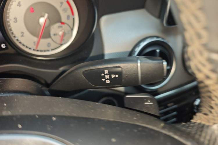 Used Mercedes-Benz GLA 2016 GLA 200 Fashion Model Gear Lever