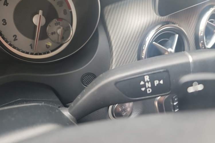 Used Mercedes-Benz GLA 2016 GLA 200 Sport Edition Gear Lever