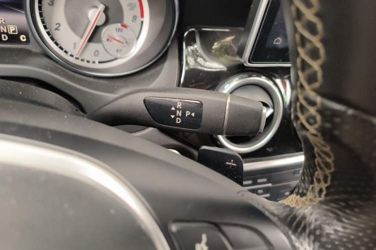 Used Mercedes-Benz GLA 2016 GLA 200 Fashion Model Gear Lever