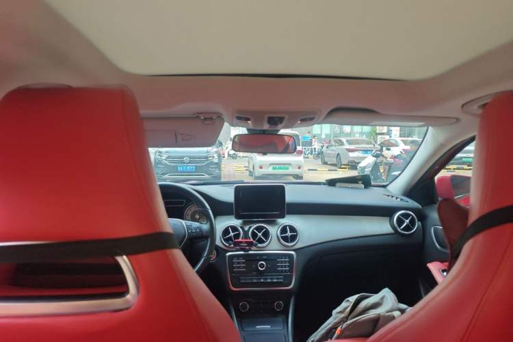 Used Mercedes-Benz GLA 2016 GLA 200 Fashion Model Headliner