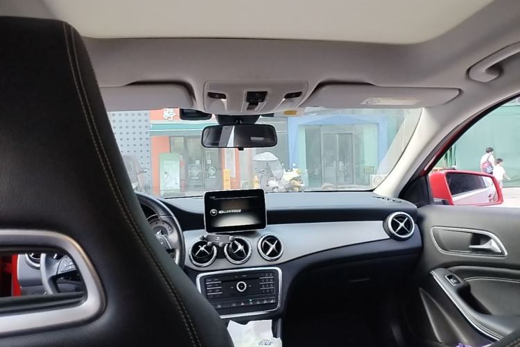Used Mercedes-Benz GLA 2016 GLA 220 4MATIC Fashion Edition Headliner