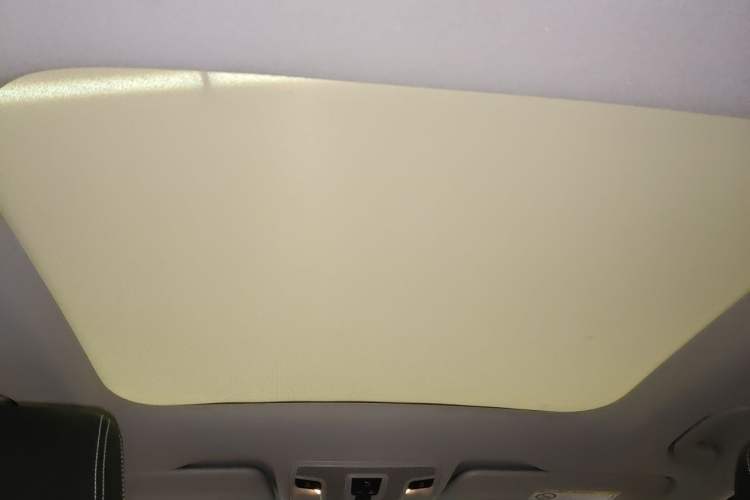 Used Mercedes-Benz GLA 2016 GLA 220 4MATIC Fashion Edition Headliner