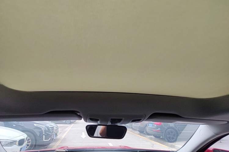Used Mercedes-Benz GLA 2016 GLA 220 4MATIC Luxury Model Headliner