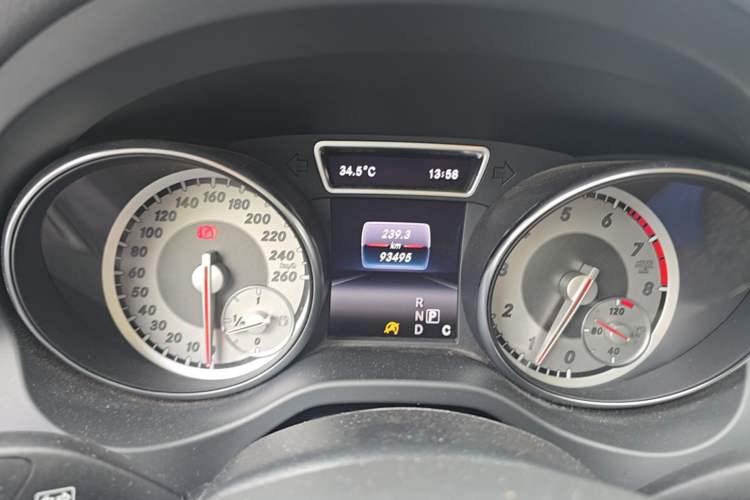 Used Mercedes-Benz GLA 2016 GLA 200 Fashion Model Instrument Cluster