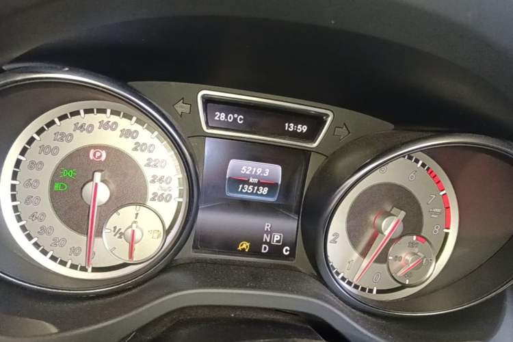Used Mercedes-Benz GLA 2016 GLA 200 Fashion Model Instrument Cluster