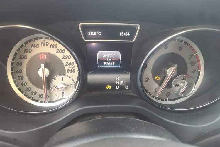Used Mercedes-Benz GLA 2016 GLA 200 Fashion Model Instrument Cluster