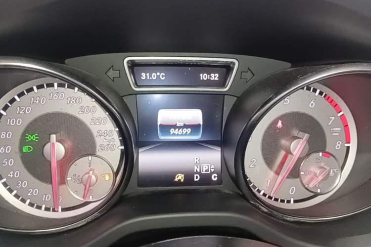 Used Mercedes-Benz GLA 2016 GLA 200 Fashion Model Instrument Cluster