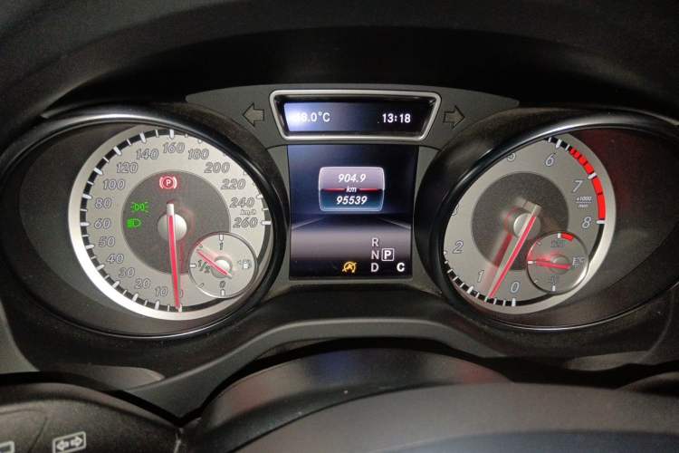 Used Mercedes-Benz GLA 2016 GLA 200 Fashion Model Instrument Cluster