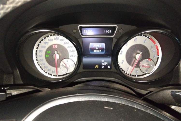 Used Mercedes-Benz GLA 2016 GLA 200 Sport Edition Instrument Cluster