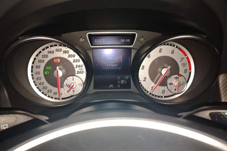 Used Mercedes-Benz GLA 2016 GLA 200 Fashion Model Instrument Cluster