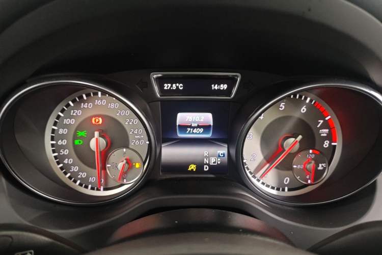 Used Mercedes-Benz GLA 2016 GLA 200 Fashion Model Instrument Cluster
