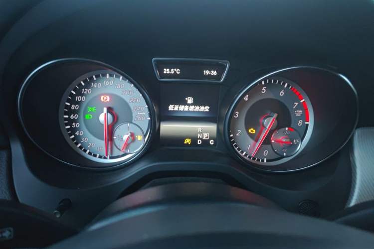 Used Mercedes-Benz GLA 2016 GLA 200 Fashion Model Instrument Cluster