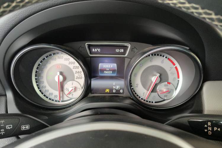 Used Mercedes-Benz GLA 2016 GLA 220 4MATIC Fashion Edition Instrument Cluster