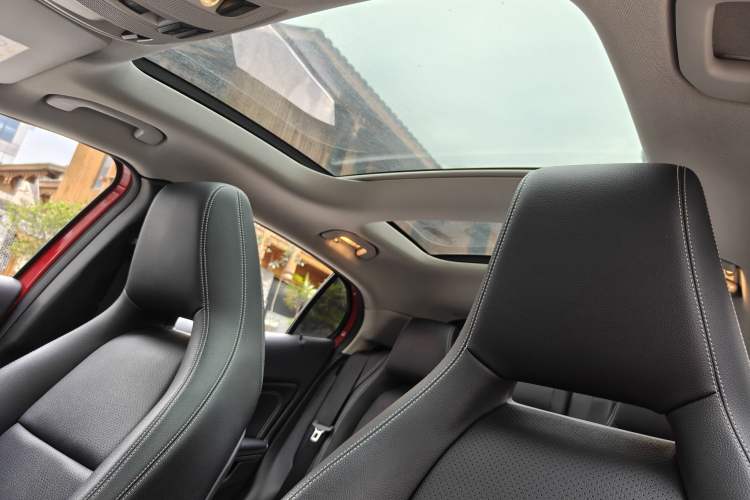 Used Mercedes-Benz GLA 2016 GLA 200 Sport Edition Interior 11