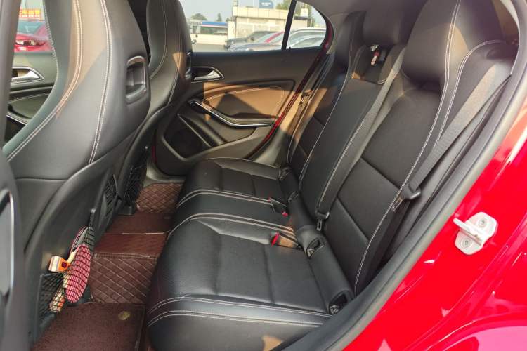 Used Mercedes-Benz GLA 2016 GLA 200 Sport Edition Interior 4
