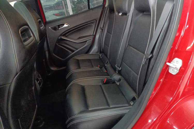 Used Mercedes-Benz GLA 2016 GLA 200 Sport Edition Interior 4