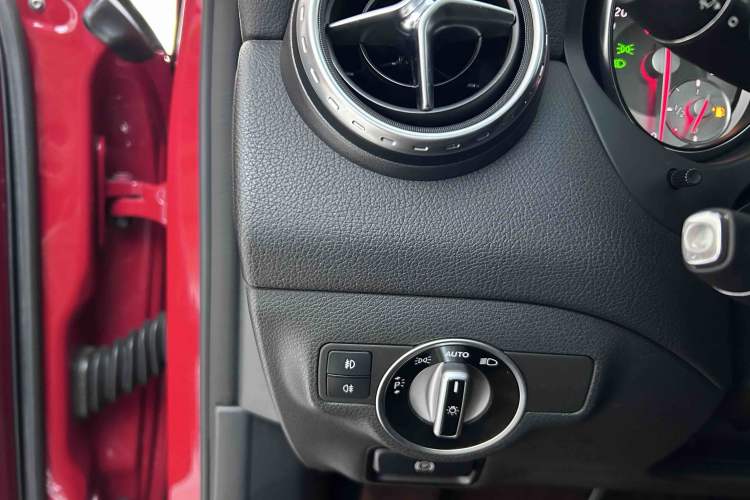 Used Mercedes-Benz GLA 2016 GLA 200 Fashion Model Interior 6