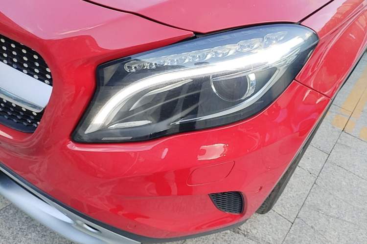 Used Mercedes-Benz GLA 2016 GLA 220 4MATIC Fashion Edition Left Front Headlight