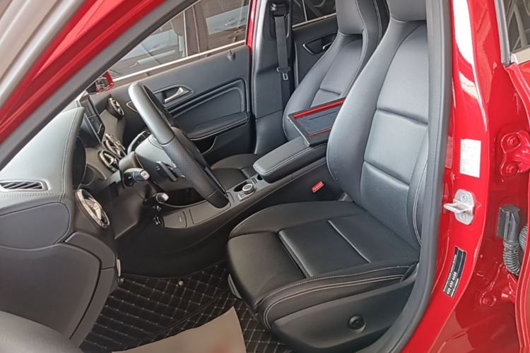 Used Mercedes-Benz GLA 2016 GLA 200 Fashion Model Left Front Seat