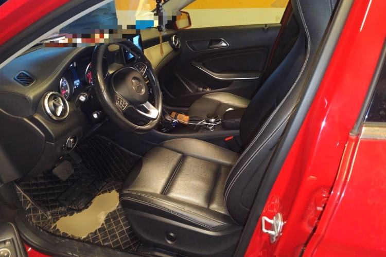 Used Mercedes-Benz GLA 2016 GLA 200 Fashion Model Left Front Seat