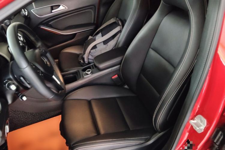 Used Mercedes-Benz GLA 2016 GLA 200 Sport Edition Left Front Seat