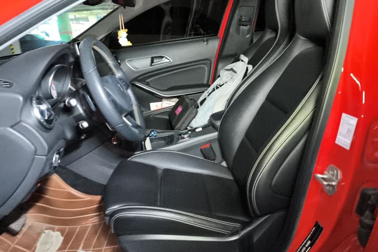 Used Mercedes-Benz GLA 2016 GLA 200 Sport Edition Left Front Seat