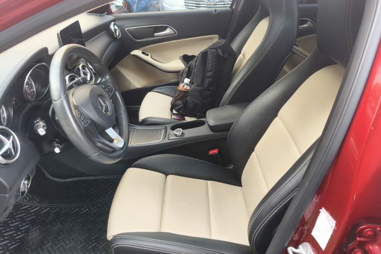 Used Mercedes-Benz GLA 2016 GLA 200 Fashion Model Left Front Seat