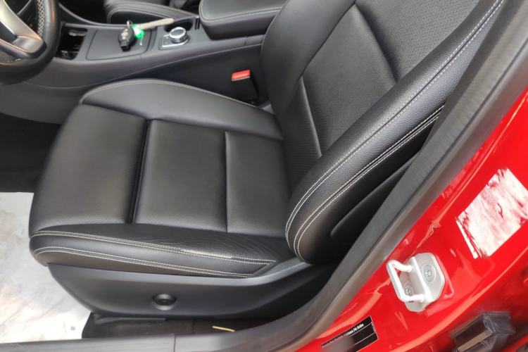 Used Mercedes-Benz GLA 2016 GLA 200 Fashion Model Left Front Seat