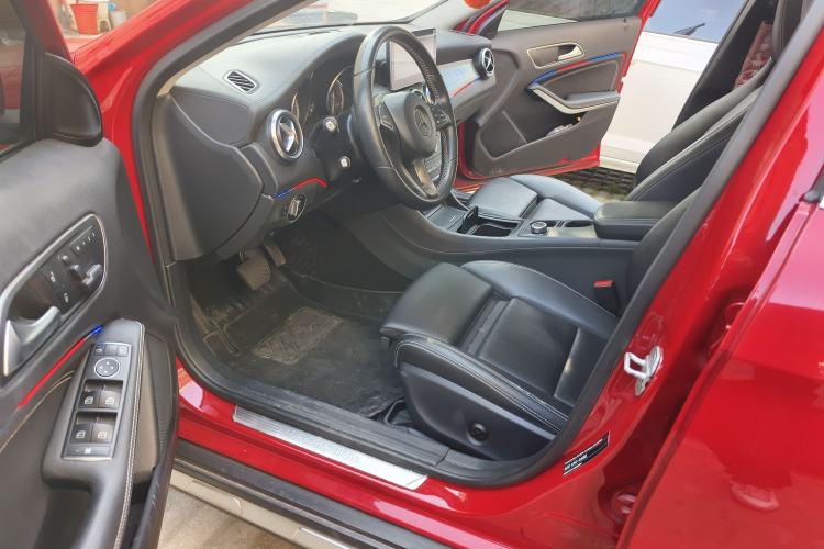 Used Mercedes-Benz GLA 2016 GLA 220 4MATIC Fashion Edition Left Front Seat