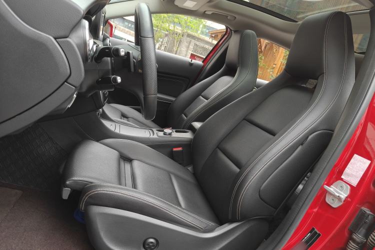 Used Mercedes-Benz GLA 2016 GLA 200 Sport Edition Left Front Seat