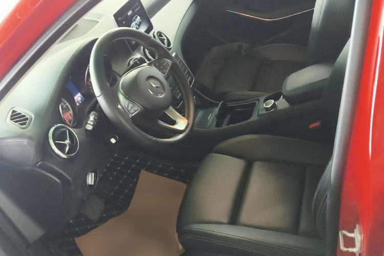 Used Mercedes-Benz GLA 2016 GLA 200 Fashion Model Left Front Seat
