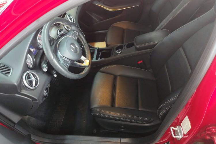 Used Mercedes-Benz GLA 2016 GLA 200 Fashion Model Left Front Seat