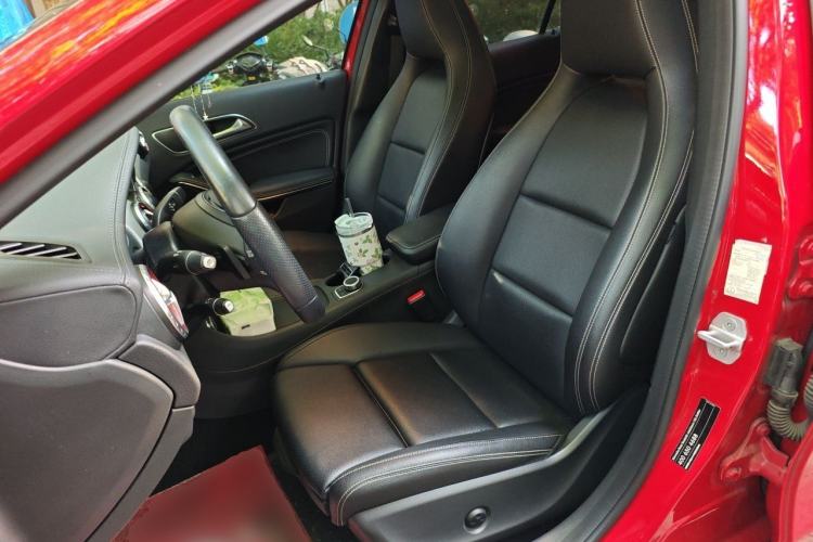 Used Mercedes-Benz GLA 2016 GLA 200 Fashion Model Left Front Seat