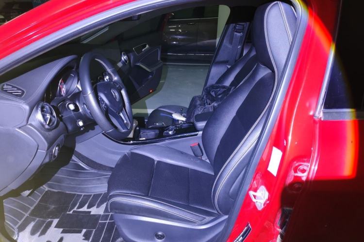 Used Mercedes-Benz GLA 2016 GLA 220 4MATIC Fashion Edition Left Front Seat