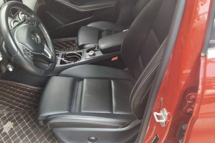 Used Mercedes-Benz GLA 2016 GLA 220 4MATIC Fashion Edition Left Front Seat