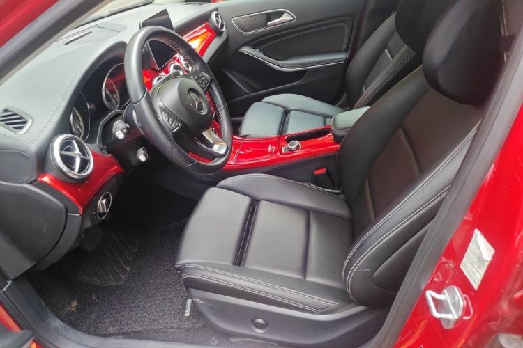 Used Mercedes-Benz GLA 2016 GLA 200 Fashion Model Left Front Seat